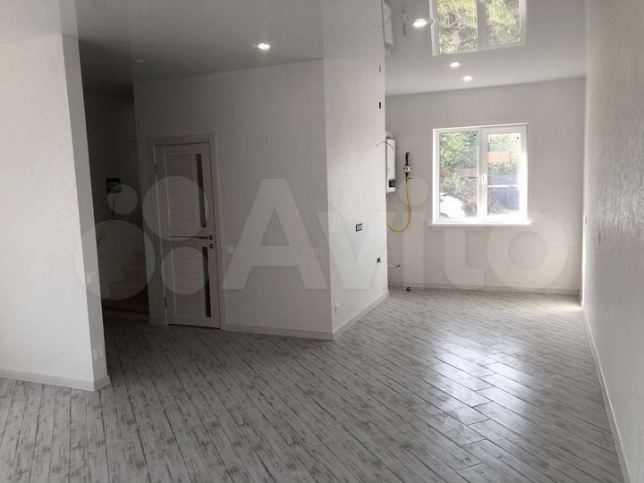 Дом 107 м² на участке 2,9 сот.