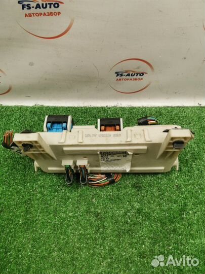 Блок предохранителей салонный Ford Focus 2 хетчбэк
