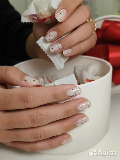 Маникюр/педикюр