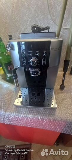 Кофемашина delonghi magnifica s