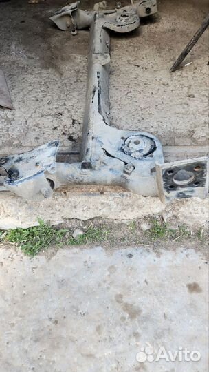 Балка от ларгус кросс