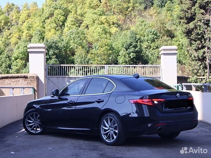 Alfa Romeo Giulia 2.0 AT, 2021, 38 000 км