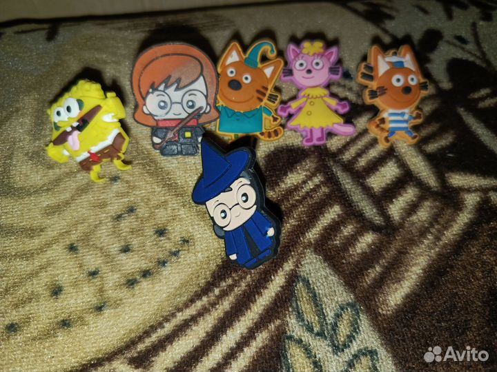 Фигурки от киндера пакетом