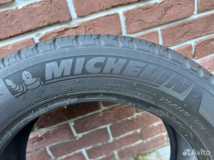 Michelin Latitude Tour HP 235/55 R17 99V