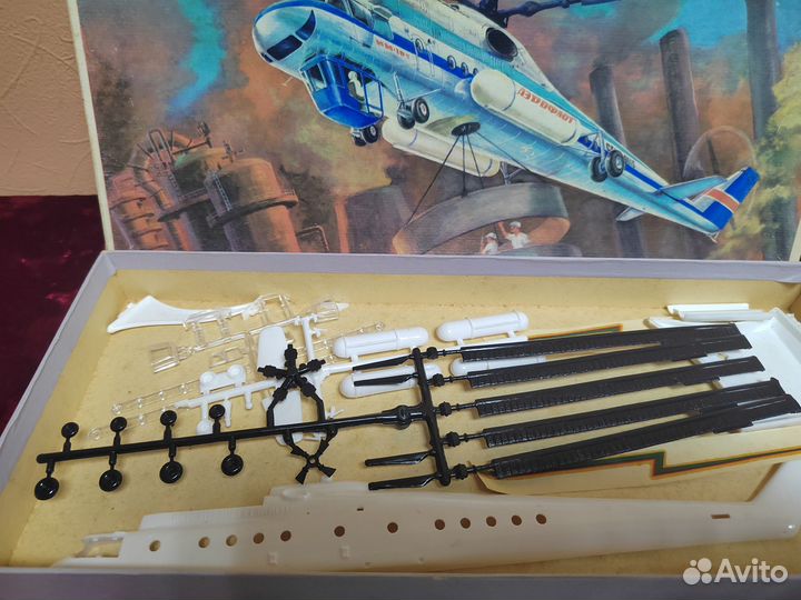 Модель вертолёта ми-10 К(ГДР