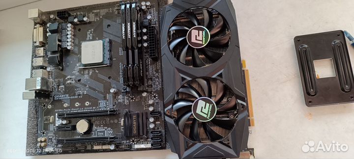 Материнская плата с процессором, памятью и видяхой