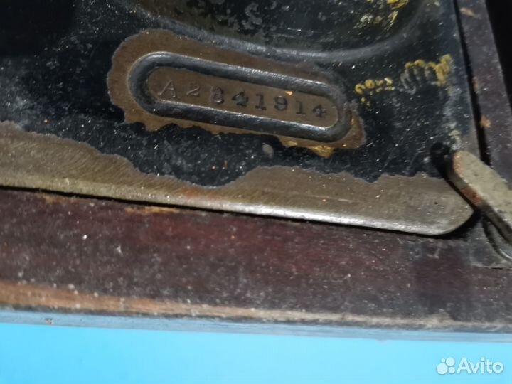 Швейная машина Singer