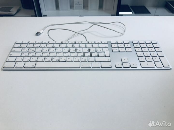 Клавиатура Apple USB Keyboard (A1243) Wired