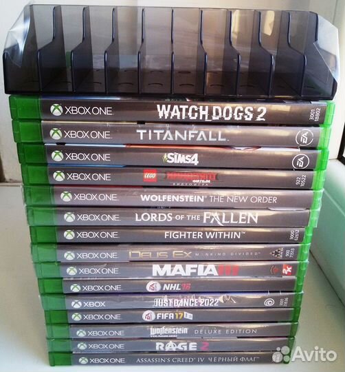 Игры на X-Box One и подставка