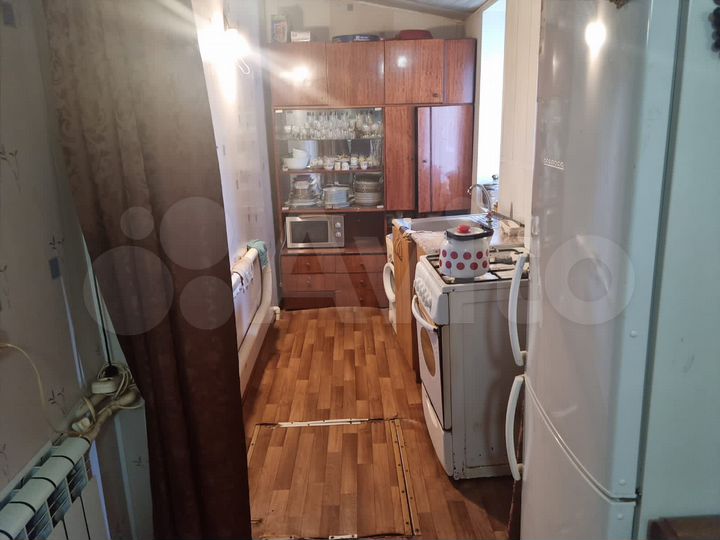 Дом 10 м² на участке 1 сот.