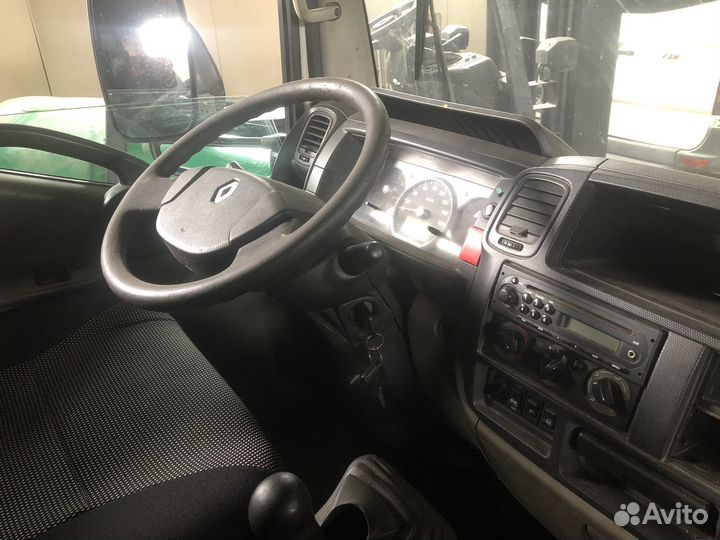 Renault Maxity, 2012