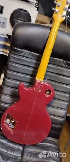 Электрогитара