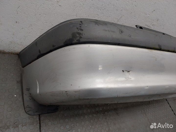 Бампер Toyota Avensis 1, 2002