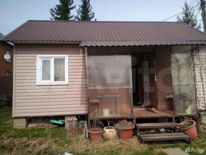 Дом 21 м² на участке 8 сот.
