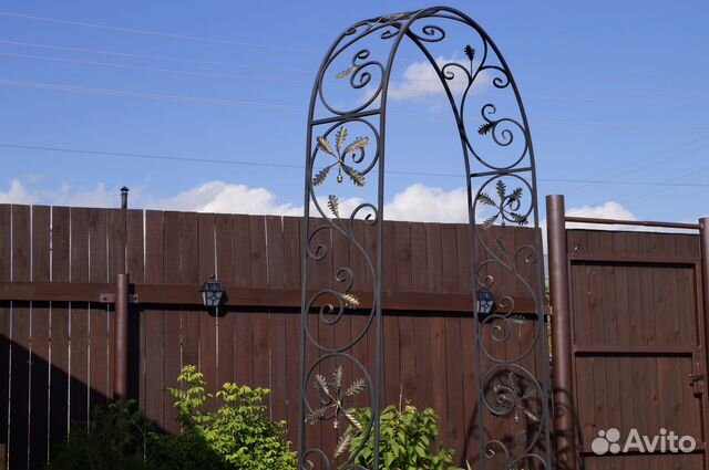 Арка садовая кованная с листьями дуба