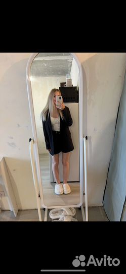 Шорты классические женские