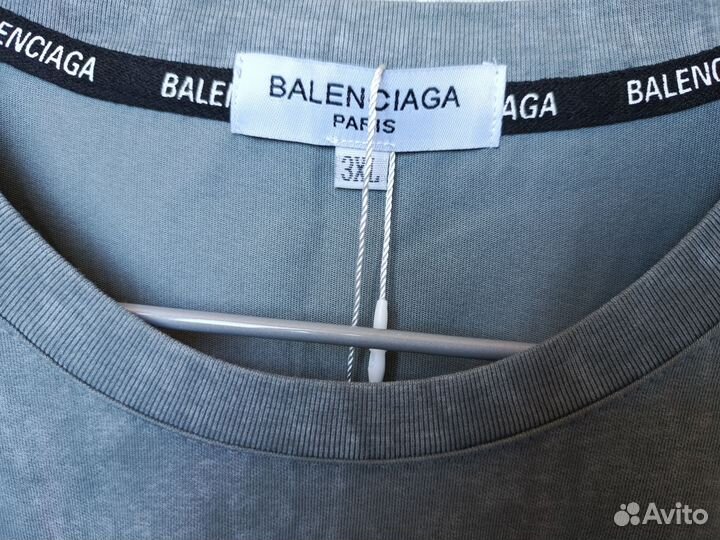 Футболка Balenciaga