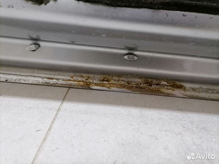 Дверь передняя правая Chrysler Concorde седан 1999