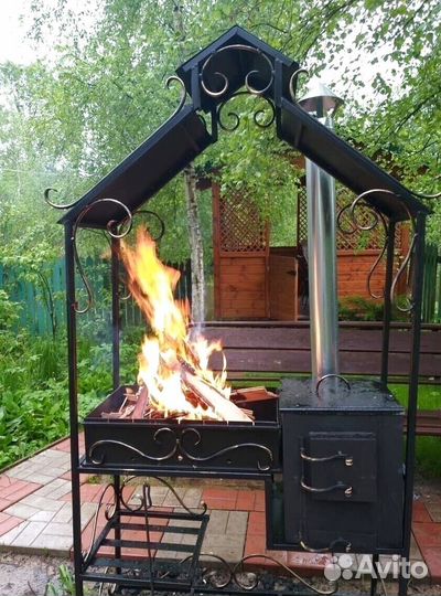 Мангал с крышей