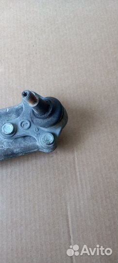 Рычаг подвески нижний передний левый Volkswagen