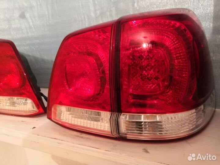 Задние фары на toyota land cruiser200