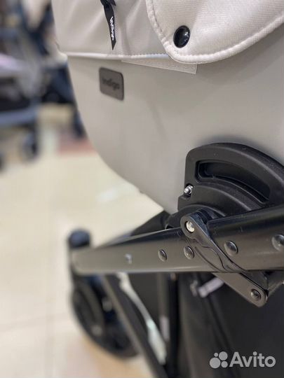 Коляска 2в1 Indigo porto св.серая кожа+св.сер лен