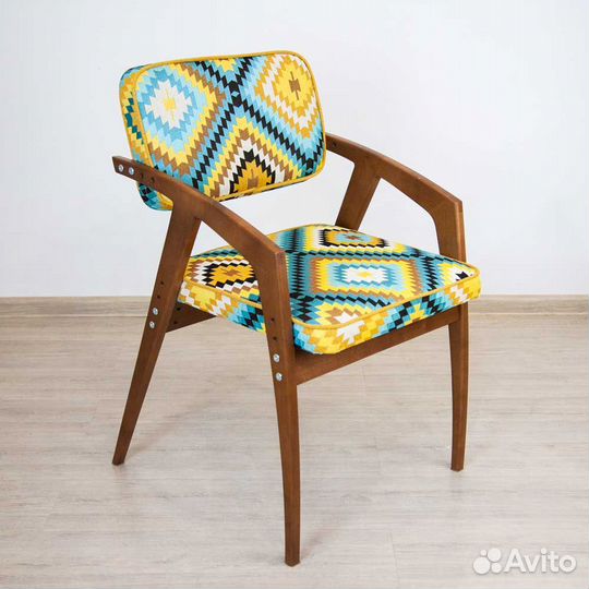 Мягкий стул для детской и подростковой комнаты