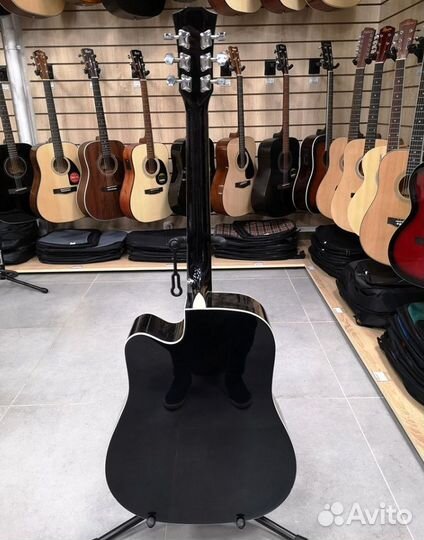 Акустическая гитара Элитаро
