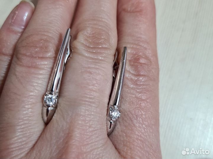 Золотые серьги с бриллиантами 750 пробы