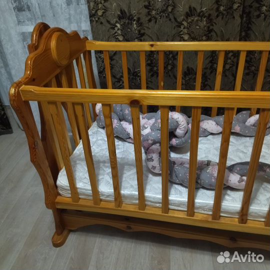 Детская кроватка