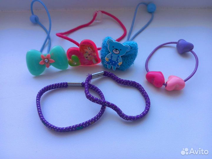 Много резиночек на девочку