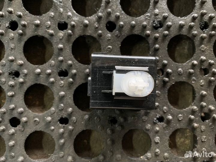 Реле Mitsubishi L200 V рестайлинг 4N15 2021