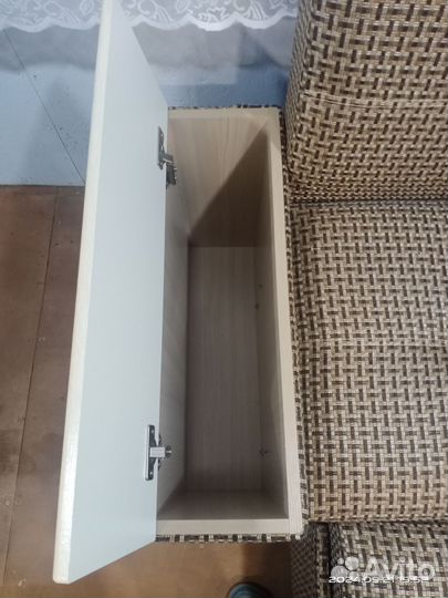 Кухонный угловой диван со спальным местом