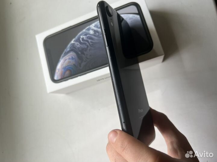 iPhone Xr, 64 ГБ