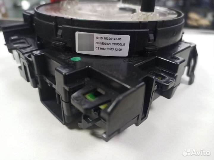 Шлейф со стрекозой VAG