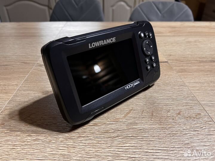Эхолот-картплоттер Lowrance hook reveal 5 83/200