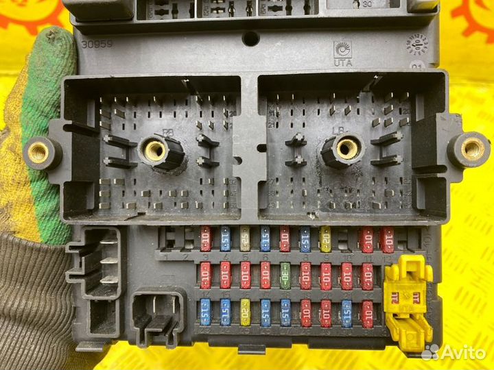 Блок предохранителей Jeep Grand Cherokee WJ/WG 4.7