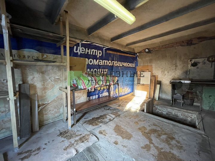 Гараж, > 30 м²