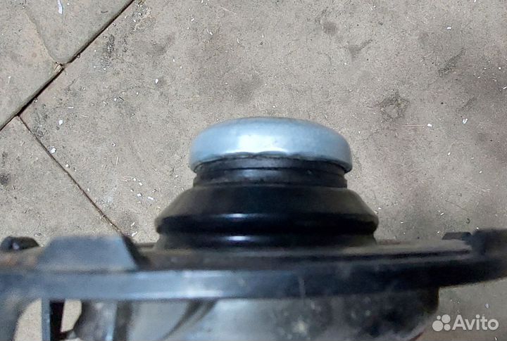 Стойка передняя левая Honda Jazz, Fit