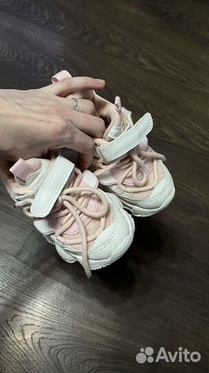 Кроссовки для девочки 27 размер