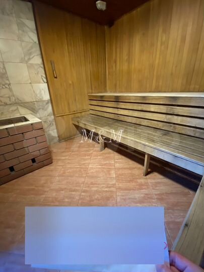 Коттедж 2200 м² на участке 100 сот.