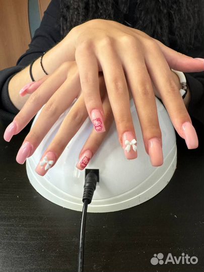 Модель на маникюр