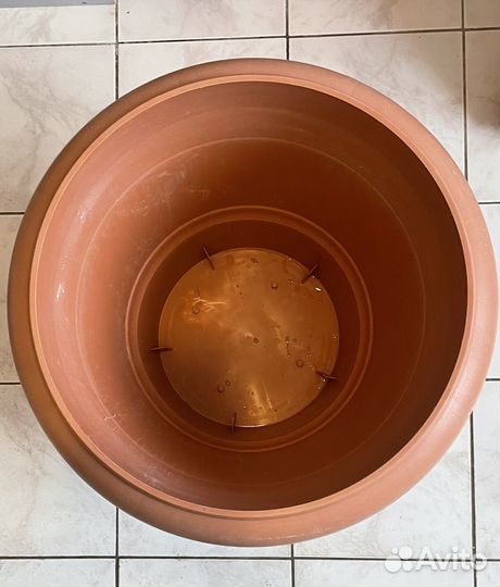 Горшок пластик б/у