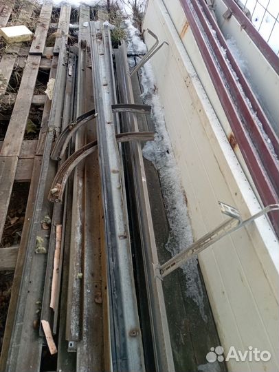 Секционные ворота алютех бу