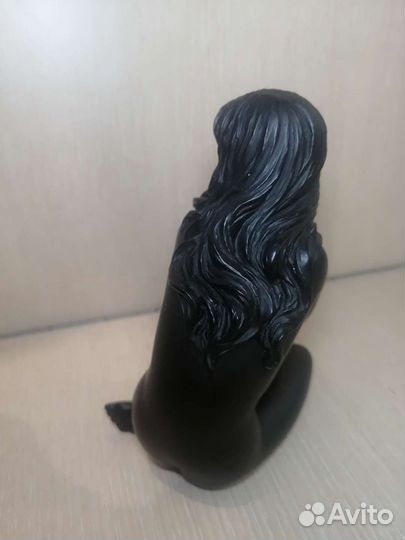 Статуэтка Девушка