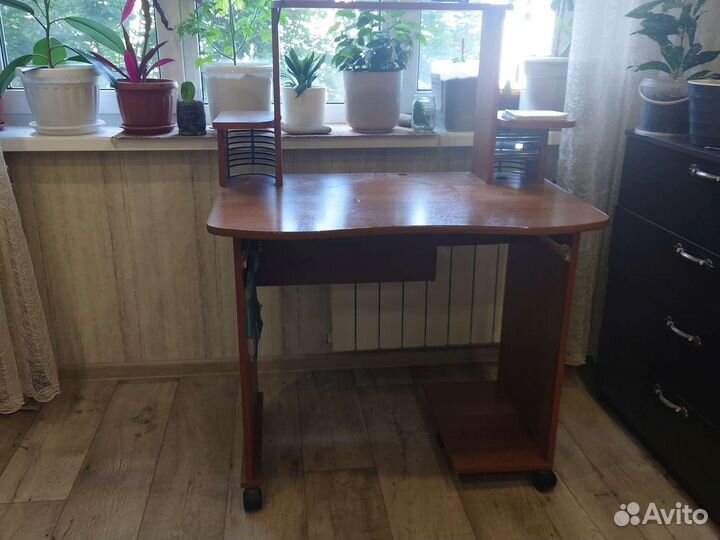 Компьютерный стол бу