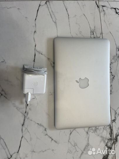 Apple macbook air 11