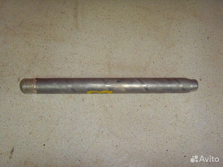 Шпилька 7L0012223 Audi Q7 (4L) (4LB) 2005-2015