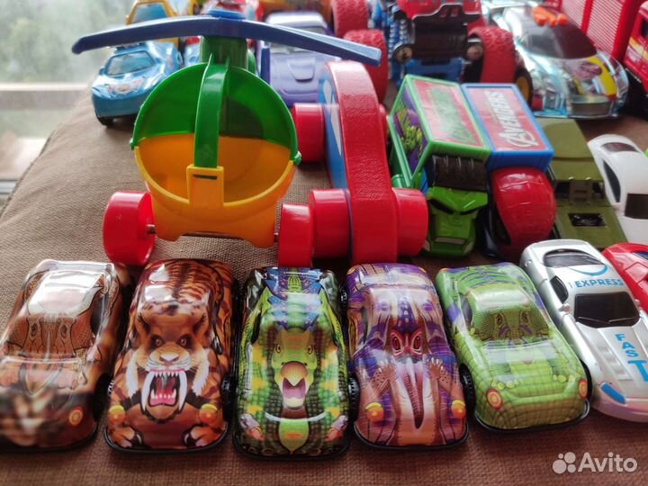 Машинки много за всё 1500