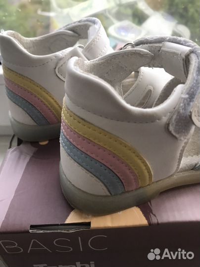 Босоножки для девочки